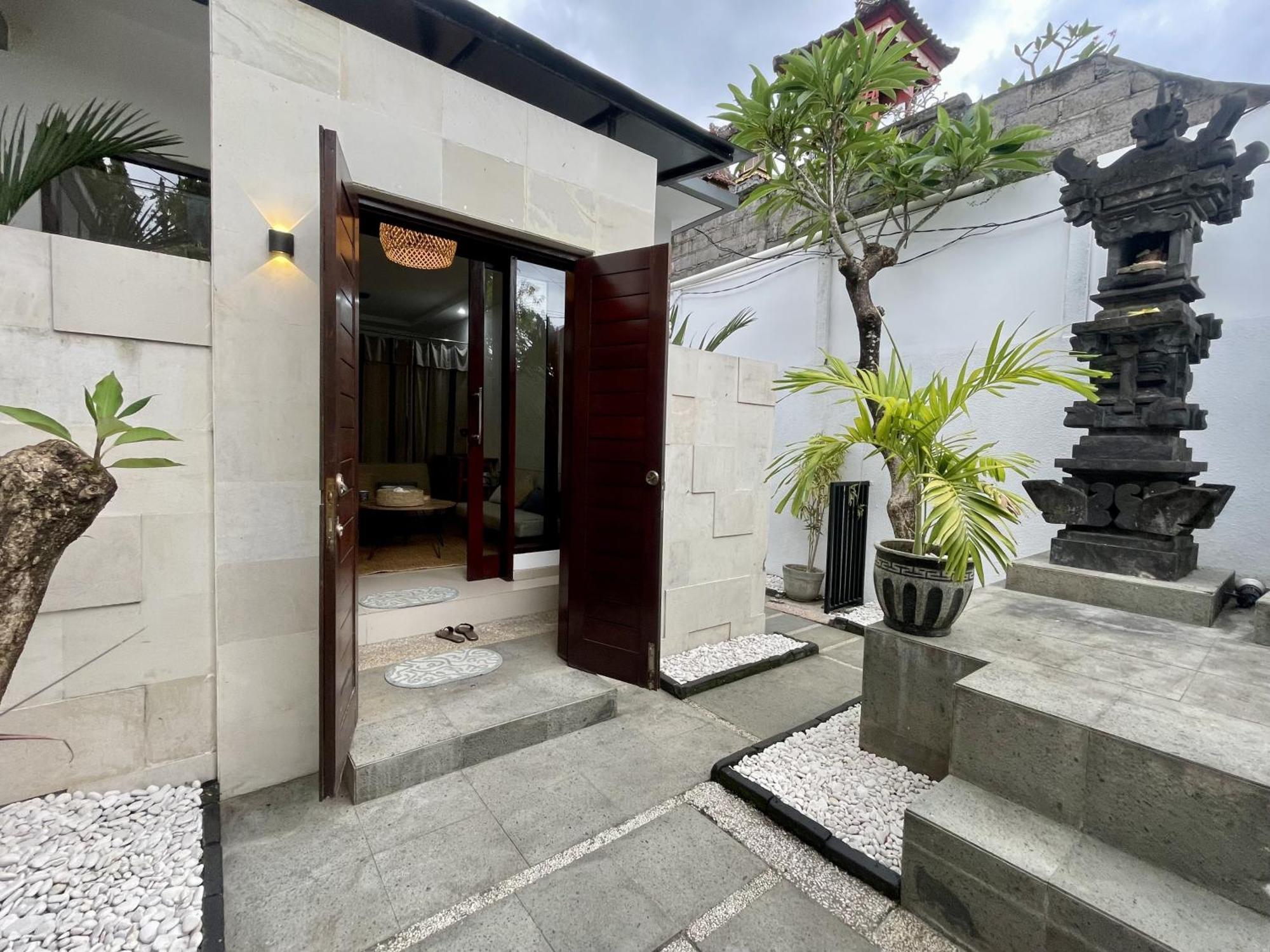 Loli Villa Sanur (Bali)